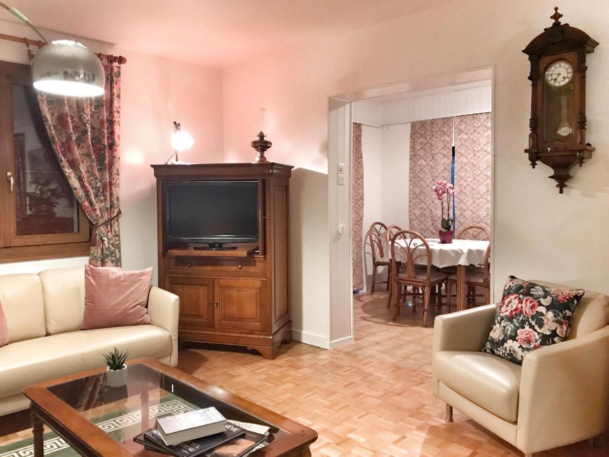 Lindo Lugar - Just A 7 Minute Walk From The Airport Bed & Breakfast Geneva Exterior foto